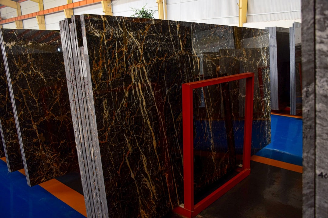 WhatsApp-Image-2021-10-10-at-1.04.17-PM-2.jpeg اسلب مرمریت گلدن بلک - تصویر 1