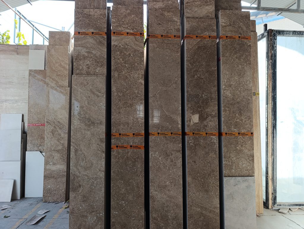 تراورتن شکلاتی کاشان – سنگ تزئینی گرم و طبیعی از Ladystoneco 1