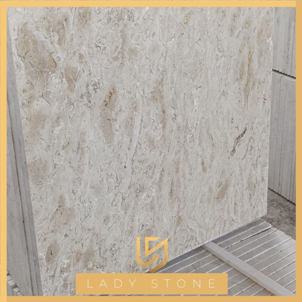 ارومیه – سنگ تزئینی سفید کرم با رگ‌های خاکستری از معادن آذربایجان غربی، تولید Ladystoneco 5