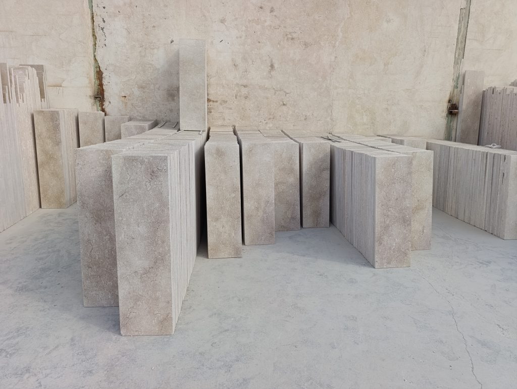 پله مرمریت اداوی – پله سنگی یکپارچه با رگ‌های طبیعی از Ladystoneco 1